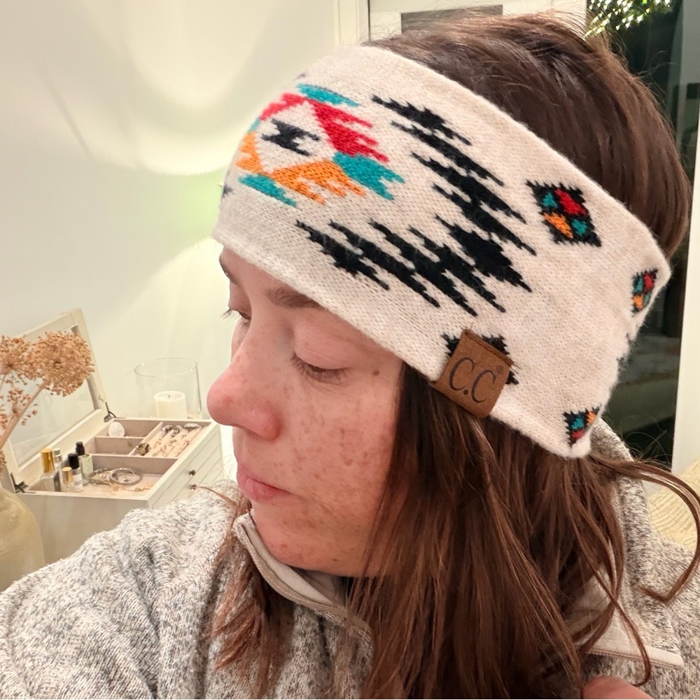 Patterned Headband with Logo Patch